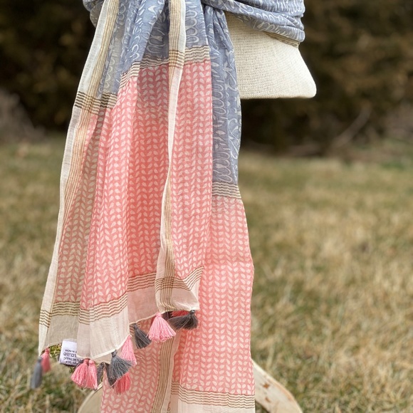 Scarf - Picture 4 of 6